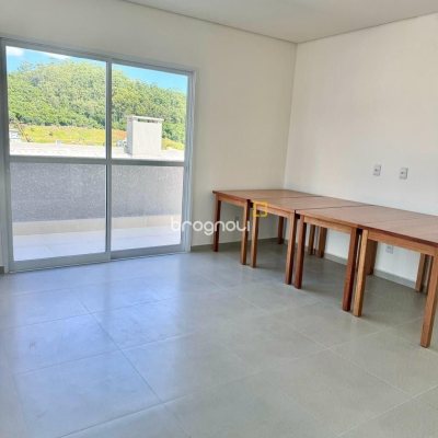 Apartamento com 90m², 2 quartos (sendo 1 suíte), 1 garagem, no bairro Ingleses em Florianópolis