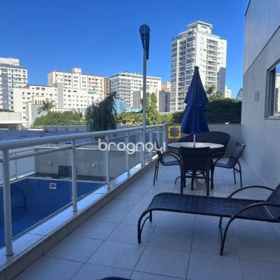 Apartamento com 156m², 2 quartos (sendo 2 suítes), 2 garagens, no bairro Centro em Florianópolis
