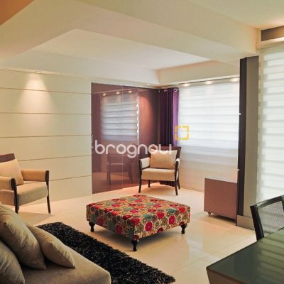 Apartamento com 156m², 2 quartos (sendo 2 suítes), 2 garagens, no bairro Centro em Florianópolis