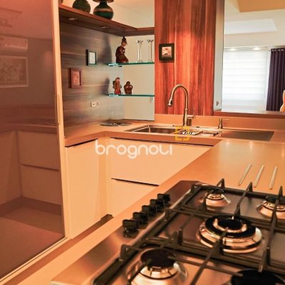 Apartamento com 156m², 2 quartos (sendo 2 suítes), 2 garagens, no bairro Centro em Florianópolis
