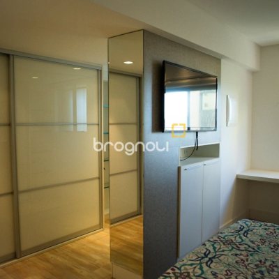 Apartamento com 156m², 2 quartos (sendo 2 suítes), 2 garagens, no bairro Centro em Florianópolis