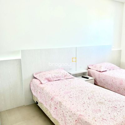 Apartamento com 112m², 3 quartos (sendo 1 suíte), 2 garagens, no bairro Ingleses em Florianópolis