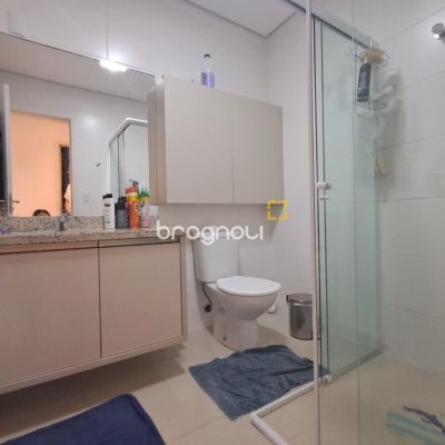 Cobertura com 166m², 3 quartos (sendo 1 suíte), 2 garagens, no bairro Campeche em Florianópolis