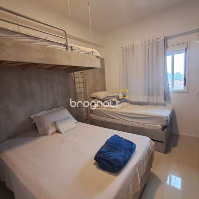 Cobertura com 166m², 3 quartos (sendo 1 suíte), 2 garagens, no bairro Campeche em Florianópolis