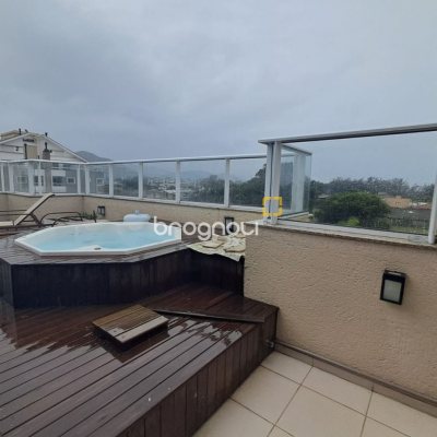Cobertura com 166m², 3 quartos (sendo 1 suíte), 2 garagens, no bairro Campeche em Florianópolis
