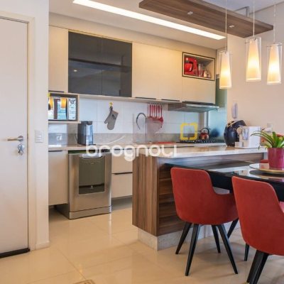 Cobertura com 166m², 3 quartos (sendo 1 suíte), 2 garagens, no bairro Campeche em Florianópolis