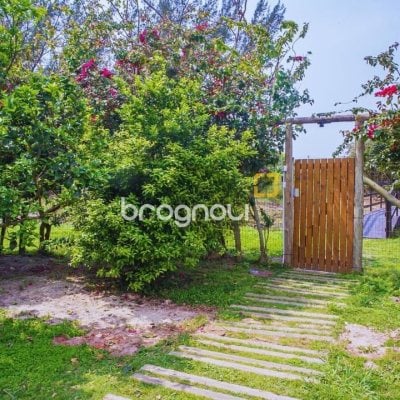 Cobertura com 166m², 3 quartos (sendo 1 suíte), 2 garagens, no bairro Campeche em Florianópolis