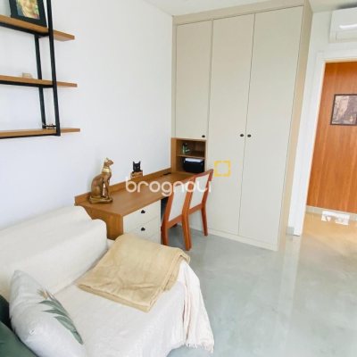 Casa com 127m², 3 quartos (sendo 2 suítes), 2 garagens, no bairro Campeche em Florianópolis