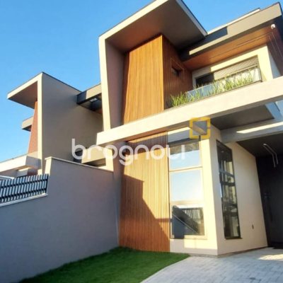 Casa com 127m², 3 quartos (sendo 2 suítes), 2 garagens, no bairro Campeche em Florianópolis