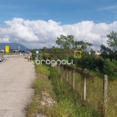 Terreno com 10911m², no bairro Carianos em Florianópolis