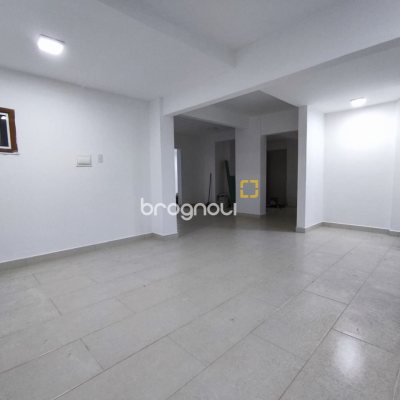 Sala com 203m², no bairro Centro em Florianópolis