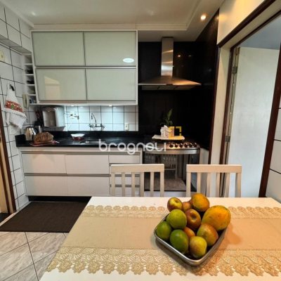 Apartamento com 108m², 4 quartos (sendo 1 suíte), 1 garagem, no bairro Bom Abrigo em Florianópolis