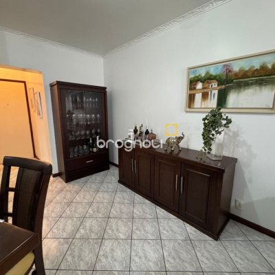 Apartamento com 108m², 4 quartos (sendo 1 suíte), 1 garagem, no bairro Bom Abrigo em Florianópolis