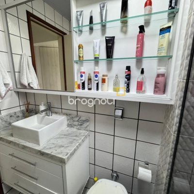 Apartamento com 108m², 4 quartos (sendo 1 suíte), 1 garagem, no bairro Bom Abrigo em Florianópolis