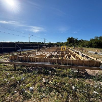 Casa com 151m², 3 quartos (sendo 1 suíte), 1 garagem, no bairro Vargem Grande em Florianópolis