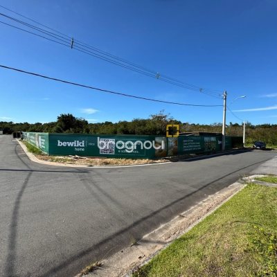 Casa com 151m², 3 quartos (sendo 1 suíte), 1 garagem, no bairro Vargem Grande em Florianópolis