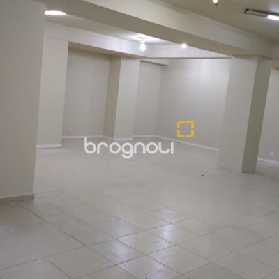 Sala com 98m², no bairro Centro em Florianópolis