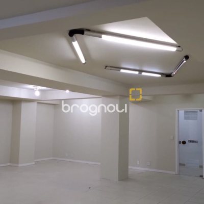 Sala com 98m², no bairro Centro em Florianópolis