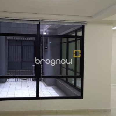Sala com 98m², no bairro Centro em Florianópolis