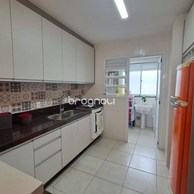 Apartamento com 78m², 2 quartos (sendo 1 suíte), 1 garagem, no bairro Praia Brava em Florianópolis