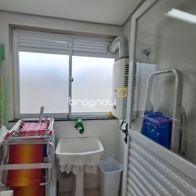 Apartamento com 78m², 2 quartos (sendo 1 suíte), 1 garagem, no bairro Praia Brava em Florianópolis