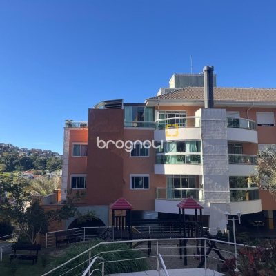 Cobertura com 196m², 3 quartos (sendo 1 suíte), 2 garagens, no bairro Carvoeira em Florianópolis
