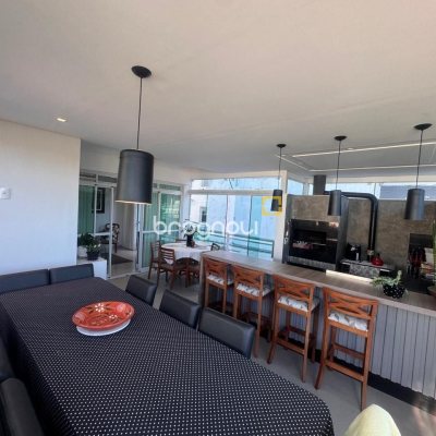Cobertura com 196m², 3 quartos (sendo 1 suíte), 2 garagens, no bairro Carvoeira em Florianópolis