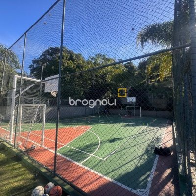 Cobertura com 196m², 3 quartos (sendo 1 suíte), 2 garagens, no bairro Carvoeira em Florianópolis