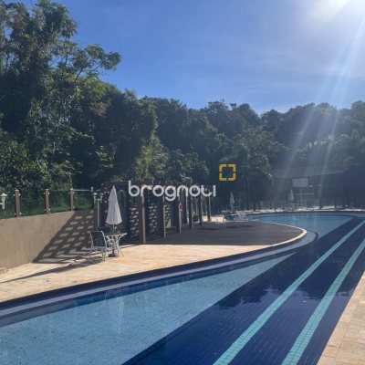 Cobertura com 196m², 3 quartos (sendo 1 suíte), 2 garagens, no bairro Carvoeira em Florianópolis