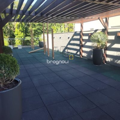 Apartamento com 164m², 3 quartos (sendo 3 suítes), 2 garagens, no bairro Cacupé em Florianópolis