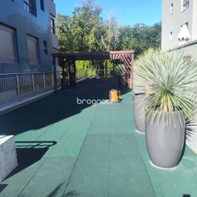 Apartamento com 164m², 3 quartos (sendo 3 suítes), 2 garagens, no bairro Cacupé em Florianópolis