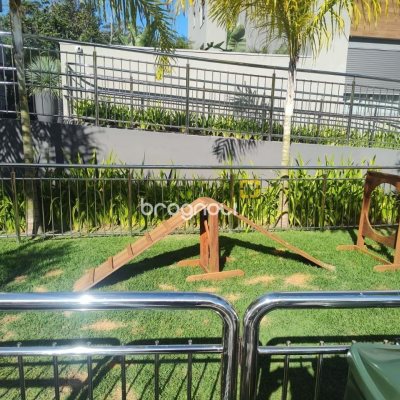 Apartamento com 164m², 3 quartos (sendo 3 suítes), 2 garagens, no bairro Cacupé em Florianópolis