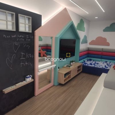 Apartamento com 164m², 3 quartos (sendo 3 suítes), 2 garagens, no bairro Cacupé em Florianópolis