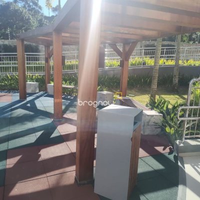 Apartamento com 164m², 3 quartos (sendo 3 suítes), 2 garagens, no bairro Cacupé em Florianópolis