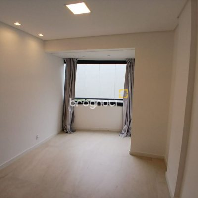 Apartamento com 106m², 2 quartos (sendo 2 suítes), 1 garagem, no bairro Coqueiros em Florianópolis