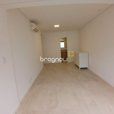 Apartamento com 106m², 2 quartos (sendo 2 suítes), 1 garagem, no bairro Coqueiros em Florianópolis