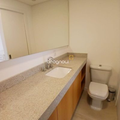 Apartamento com 106m², 2 quartos (sendo 2 suítes), 1 garagem, no bairro Coqueiros em Florianópolis