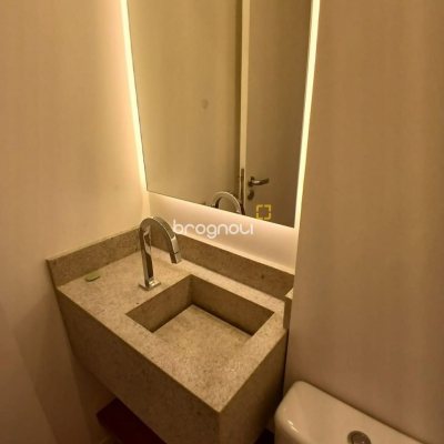 Apartamento com 106m², 2 quartos (sendo 2 suítes), 1 garagem, no bairro Coqueiros em Florianópolis
