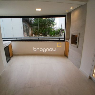 Apartamento com 106m², 2 quartos (sendo 2 suítes), 1 garagem, no bairro Coqueiros em Florianópolis