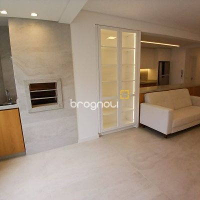 Apartamento com 106m², 2 quartos (sendo 2 suítes), 1 garagem, no bairro Coqueiros em Florianópolis