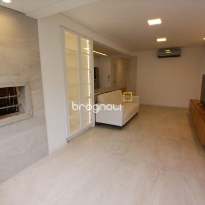 Apartamento com 106m², 2 quartos (sendo 2 suítes), 1 garagem, no bairro Coqueiros em Florianópolis