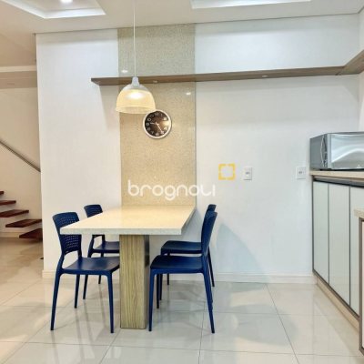Cobertura com 200m², 3 quartos (sendo 1 suíte), 2 garagens, no bairro Ingleses em Florianópolis