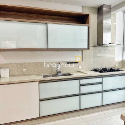 Cobertura com 200m², 3 quartos (sendo 1 suíte), 2 garagens, no bairro Ingleses em Florianópolis
