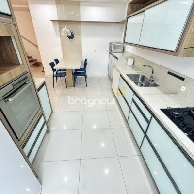 Cobertura com 200m², 3 quartos (sendo 1 suíte), 2 garagens, no bairro Ingleses em Florianópolis