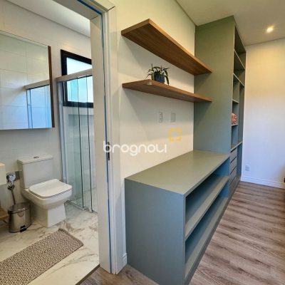Casa com 323m², 4 quartos (sendo 4 suítes), 4 garagens, no bairro Ingleses em Florianópolis