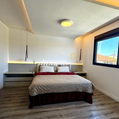 Casa com 323m², 4 quartos (sendo 4 suítes), 4 garagens, no bairro Ingleses em Florianópolis