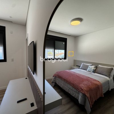 Casa com 323m², 4 quartos (sendo 4 suítes), 4 garagens, no bairro Ingleses em Florianópolis