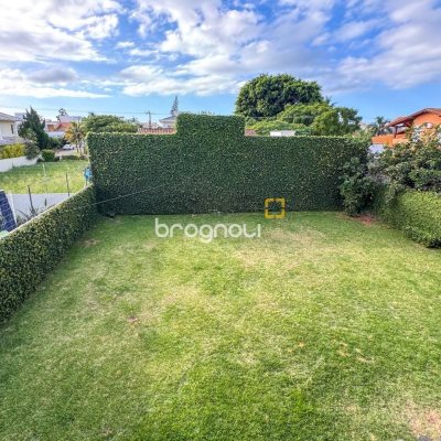 Casa com 230m², 3 quartos (sendo 1 suíte), 4 garagens, no bairro Jurerê Internacional em Florianópolis