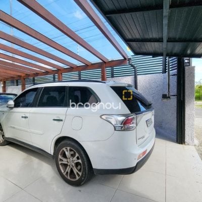 Casa com 95m², 3 quartos (sendo 1 suíte), 2 garagens, no bairro Saco dos Limões em Florianópolis