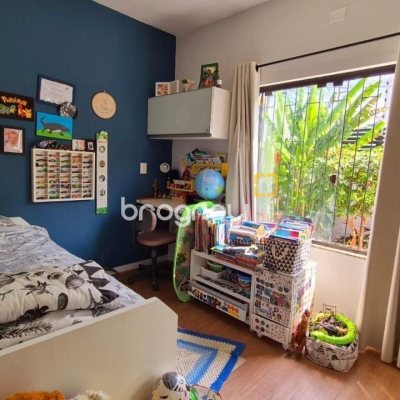 Casa com 95m², 3 quartos (sendo 1 suíte), 2 garagens, no bairro Saco dos Limões em Florianópolis